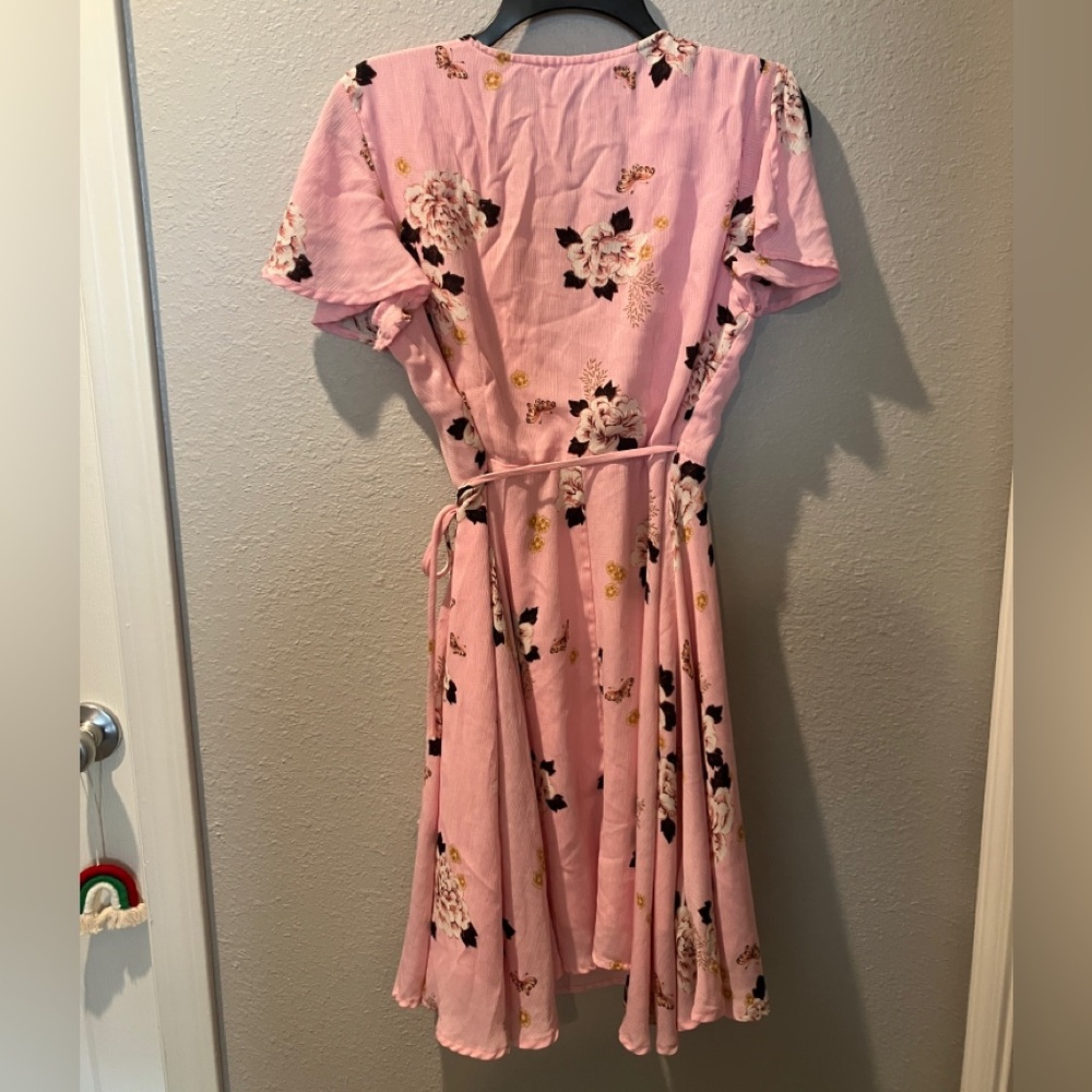 Floral Pink Wrap Dress - Picture 4 of 7